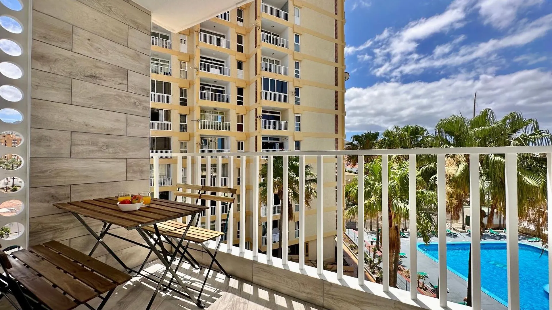 Torres De Yomely - Y4G Apartment Arona  0*, Arona (Tenerife) Spain