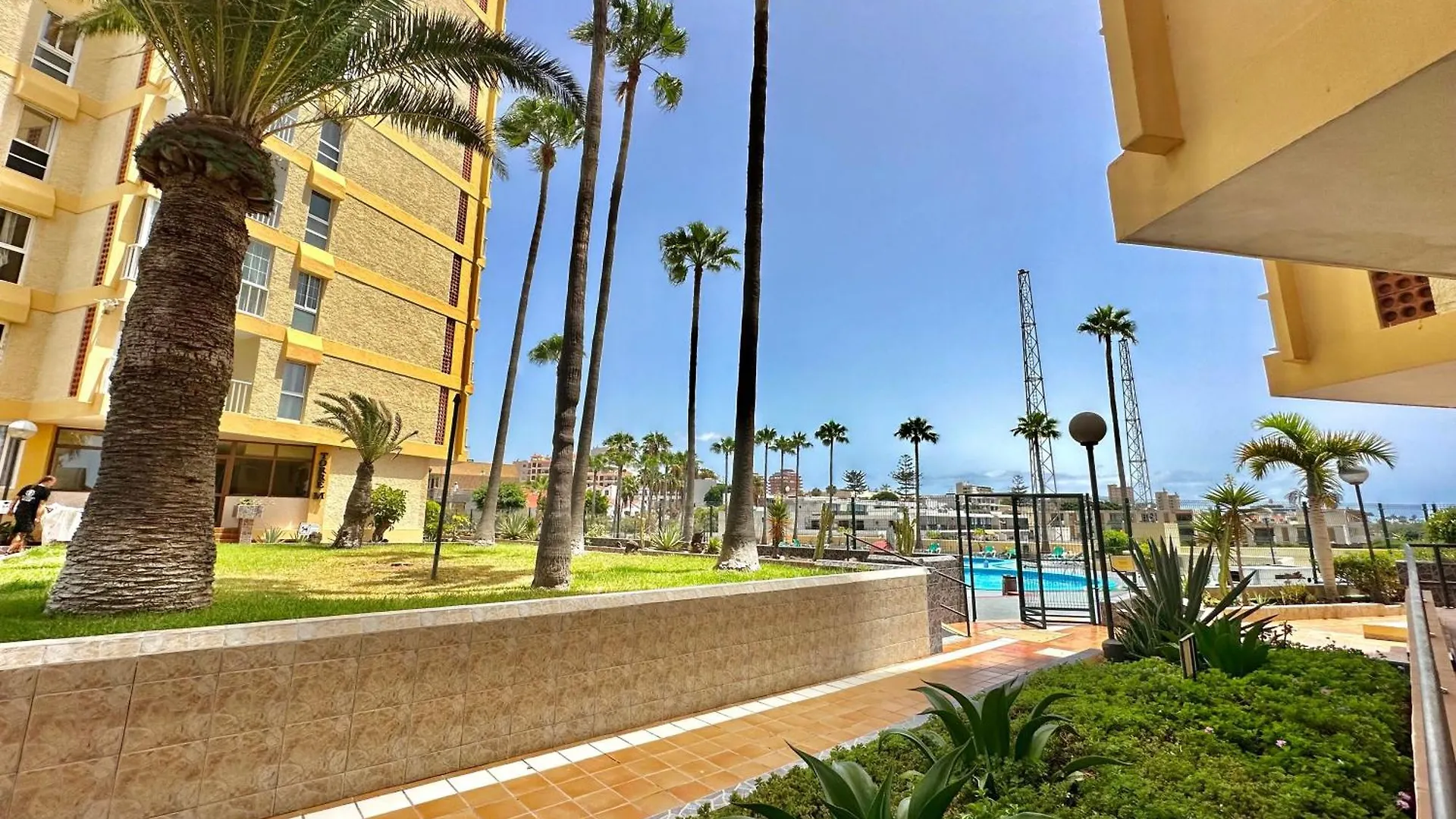 Torres De Yomely - Y4G Apartment Arona  0*, Arona (Tenerife)